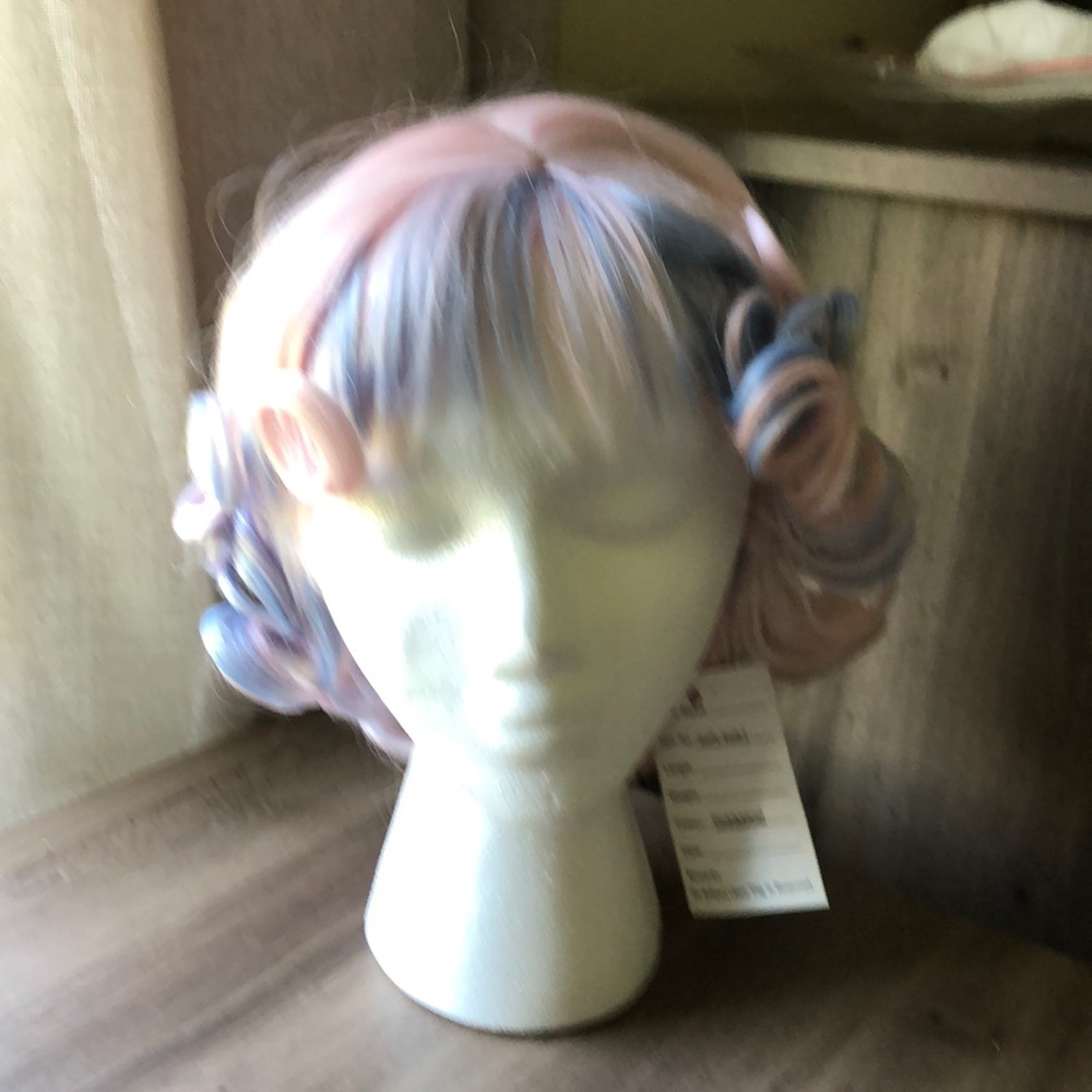 Gothic Lolita Wigs “Curly pink and blue bob” wig